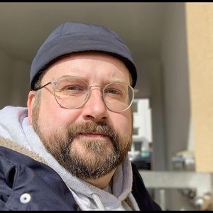 Meet your Posher, Smith